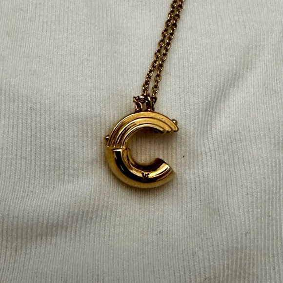 Louis Vuitton “C” pendant necklace - Picture 5 of 5